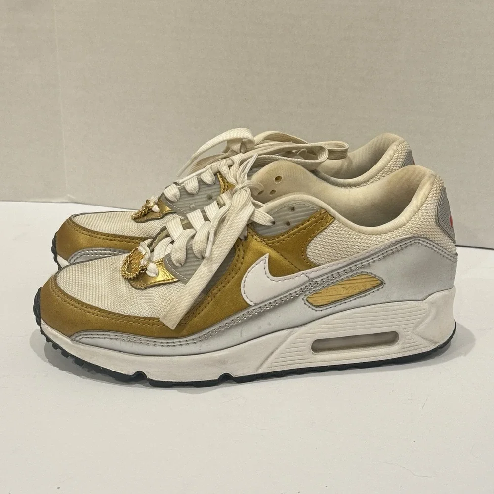 Nike Air Max 90 SE White Metallic Charmed Womens 7.5 High Top Sneaker DJ6208-100